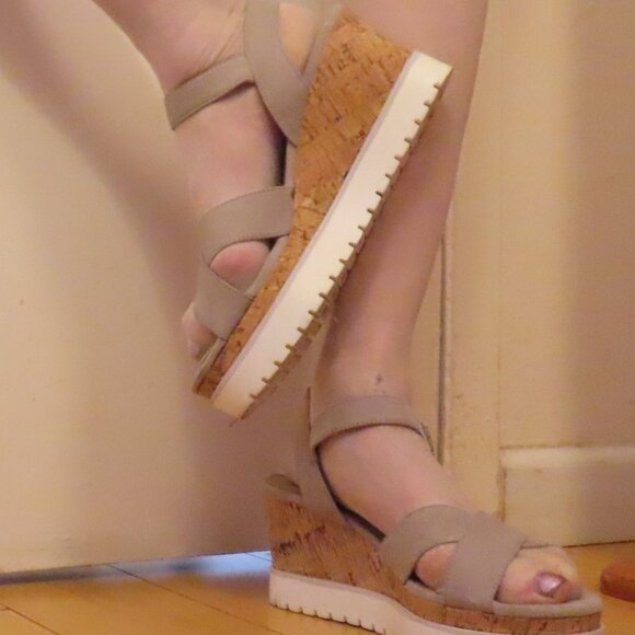 Bata Grey n White Platform Clogs, size 8 - Picture 7 of 7